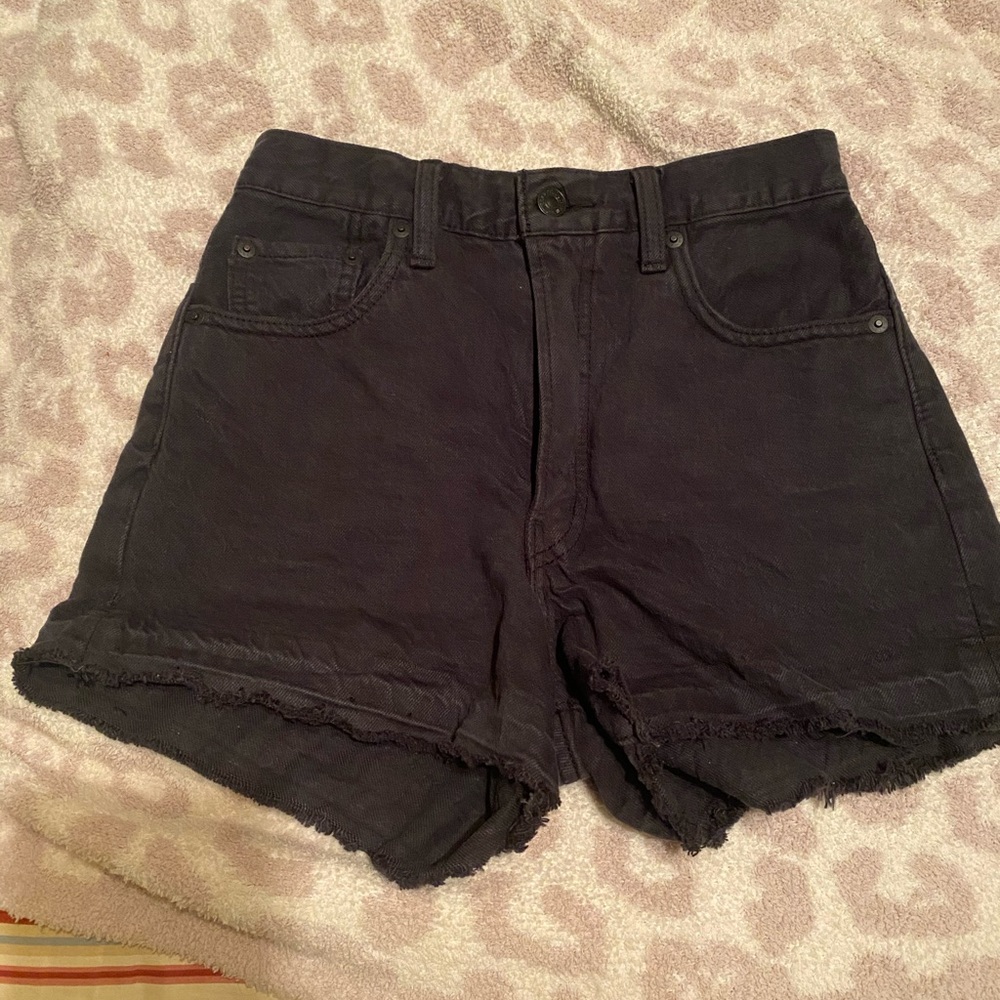 Levi’s Ribcage Short - Picture 2 of 4